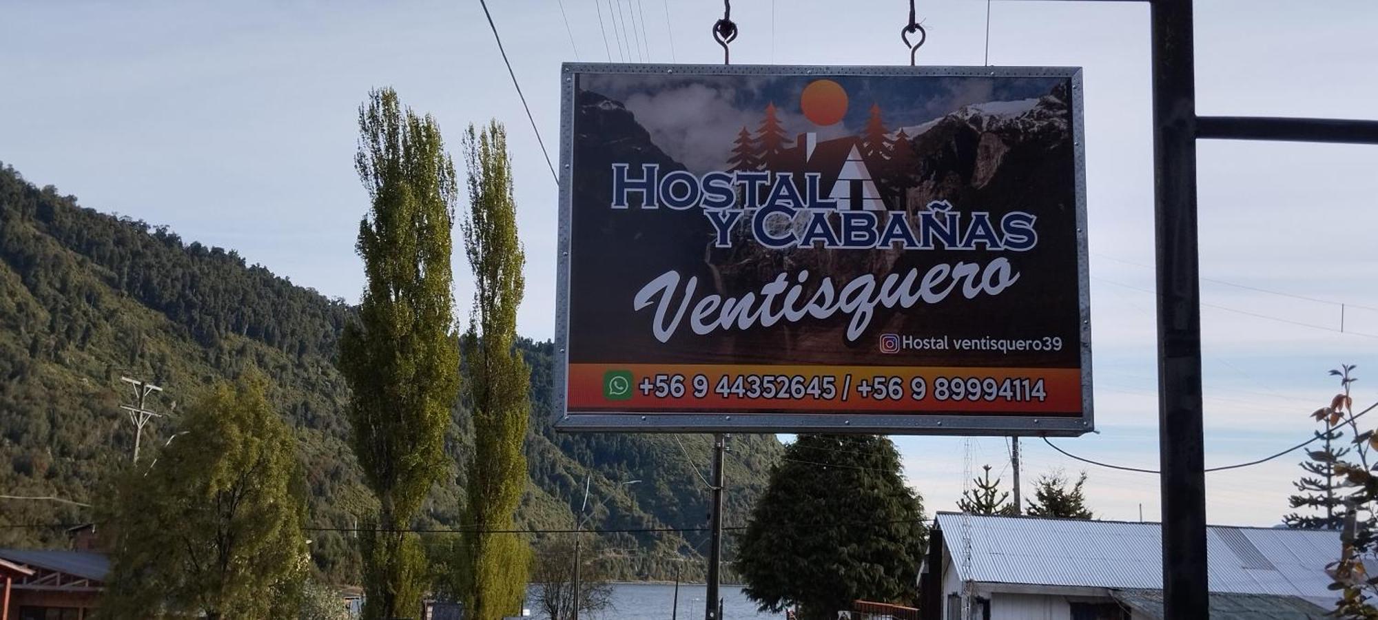 Hostal Y Cabanas Ventisquero Puerto Puyuguapi Exterior photo